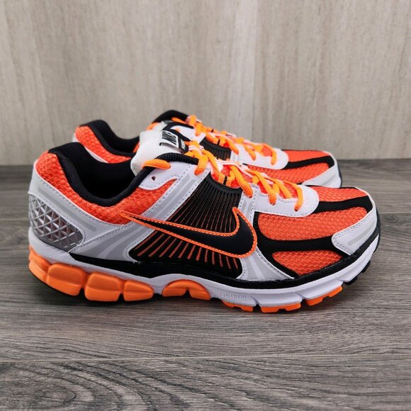 Nike Zoom Vomero 5 Size 9 Mens Total Orange Black White Casual Shoes Sneakers main image 10